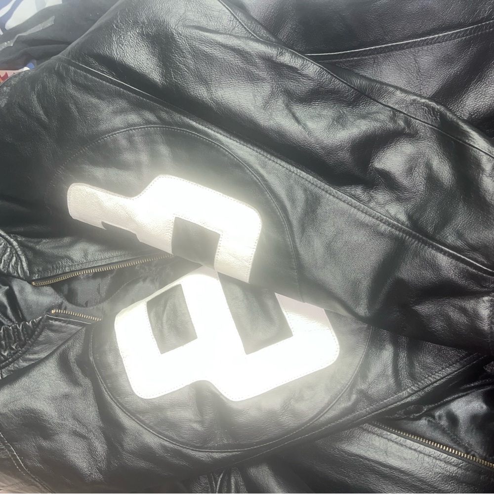 UnitedFace 8-Ball Genuine Leather Jacket
Vintage 
Never Worn
